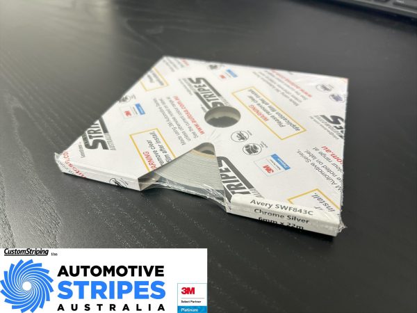 Avery SWF-843C Silver Chrome Pinstripe roll